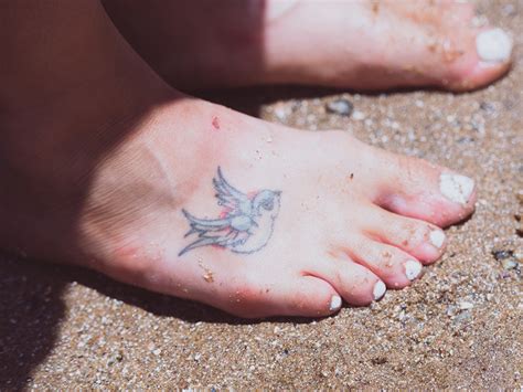 20 Trendy Foot Tattoo Designs With Best Pictures