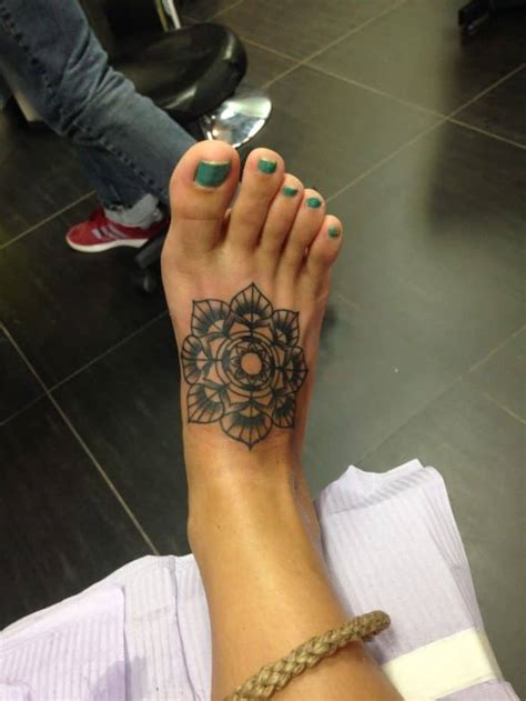 20 Wonderful Female Foot Tattoos Designs 2017 Sheideas