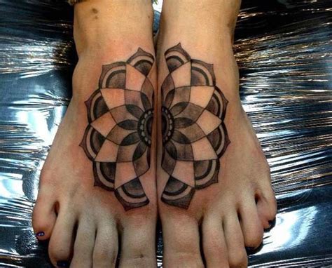 25 Symmetrically Satisfying Connecting Tattoo Designs Tattooblend