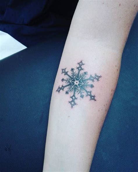 32 Splendid Snowflake Tattoo Designs Page 2 Of 3 Tattoobloq Snow