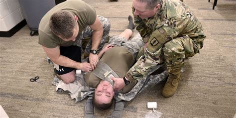 7 Ways To Become A Us Army Combat Medic Specialist