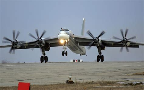 A Russian Tu 95Msm Bear Bomber Tu 95 Bear Pinterest Aircraft And