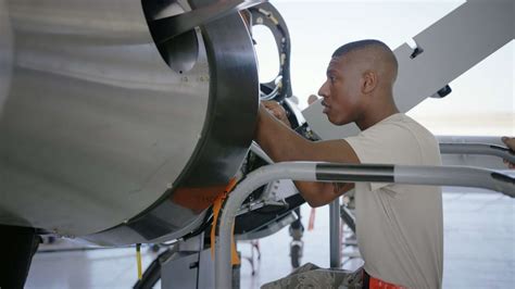 Air Force Mechanic Job Tips