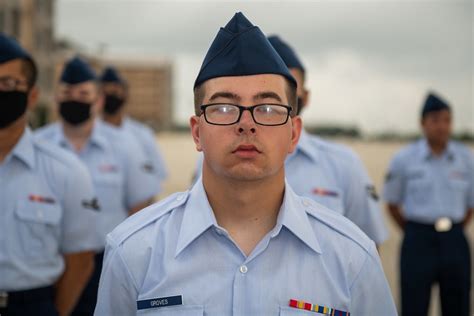 Anchorage Meps Recruits Alaska S First U S Space Force Member Air