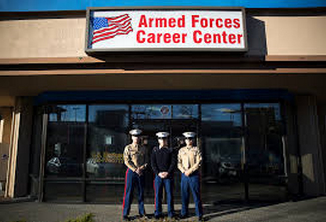 Armed Citizens Protecting Military Recruiting Offices Across The