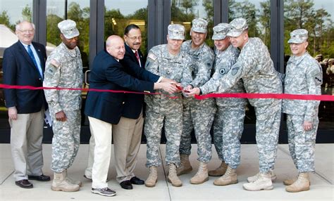 Armed Forces Reserve Center Holds Ribbon Cutting Ceremony Article