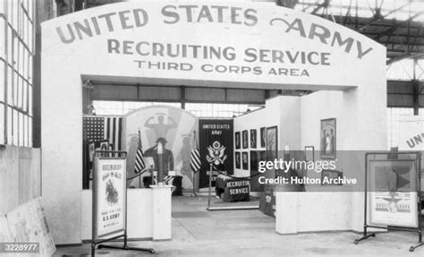 Army Recruiting Station Photos And Premium High Res Pictures Getty Images