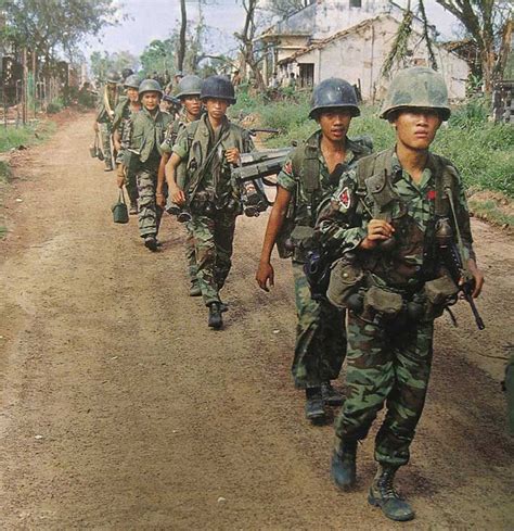 Arvn Soldiers On The Move During The Vietnam War Vietnam Vietnam War