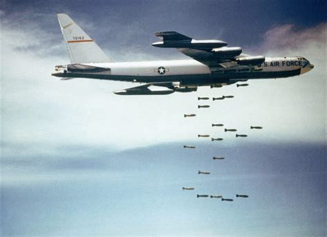 B 52 Stratofortress Over Vietnam Photos Defense Media Network