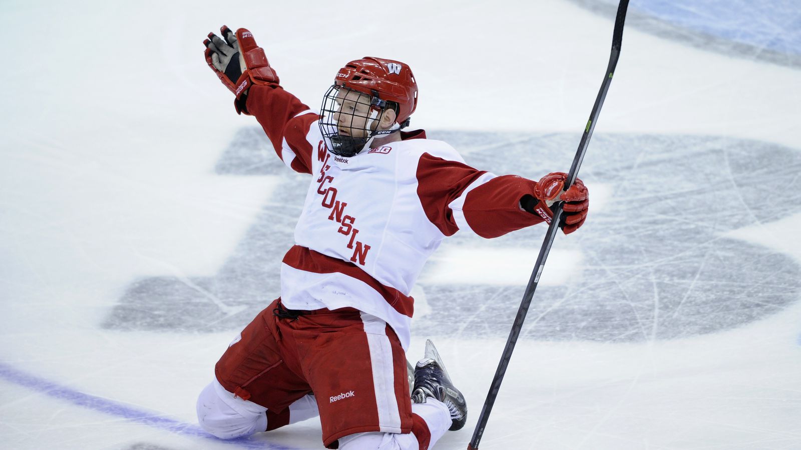 Big Ten Hockey Tournament Championship Zengerle S Ot Winner Gives