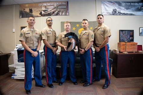 Charlotte Prior Service Recruiter Receives Centurion Award Marine