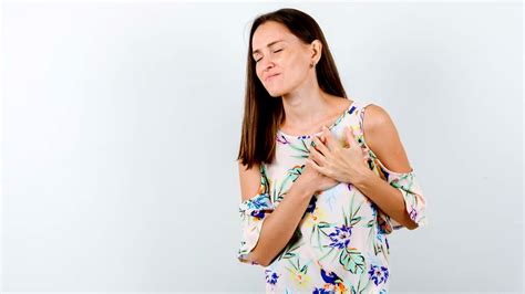 Chest Tightness Possible Causes And When To Seek Medical Attention Onlymyhealth