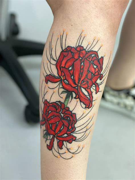 Classic Elegance Traditional Spider Lily Tattoo