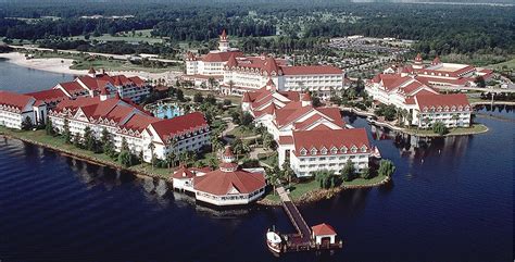 Disney S Grand Floridian Beach Resort Opens D23