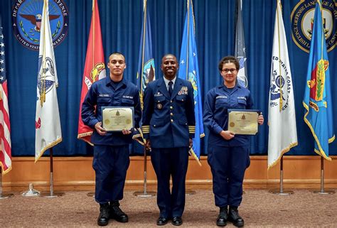 Dlielc Graduates First Coast Guard Recruits Amp Gt Air Education And Training Command Amp Gt Article Display