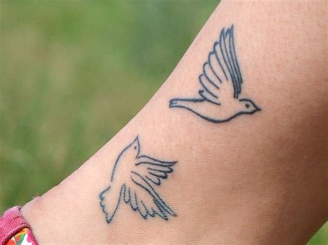 Dove Tattoo Designs Meaning