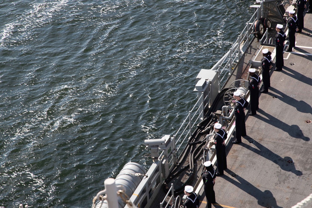 Dvids Images Uss Gerald R Ford Pulls Into Oslo Norway Image 7 Of 14