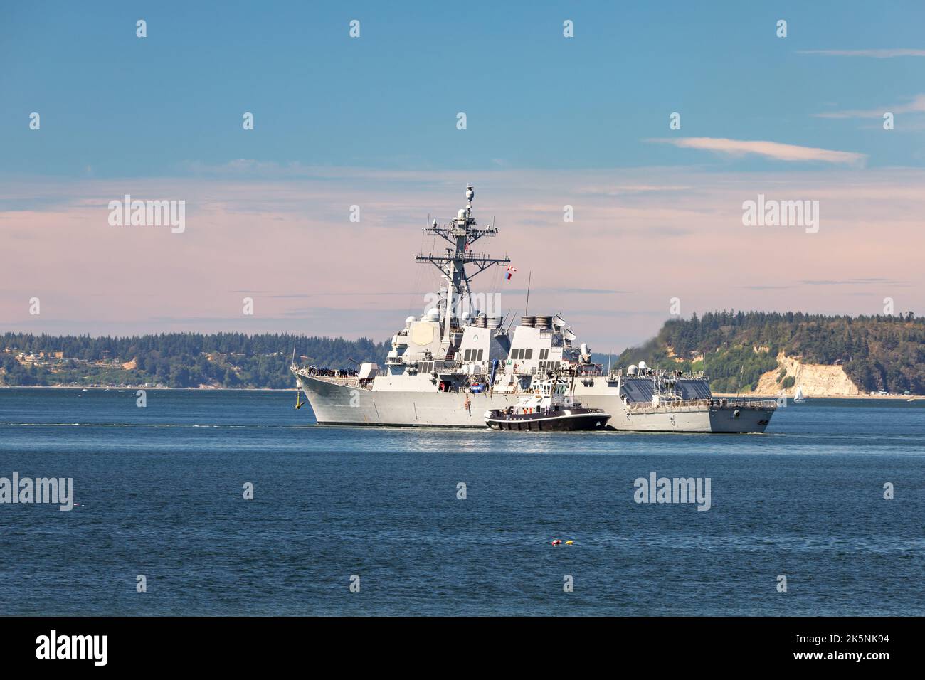 Everett Wa Usa 08 29 2022 Navy Destroyer Uss Mccampbell Leaves Everett Naval Base Stock