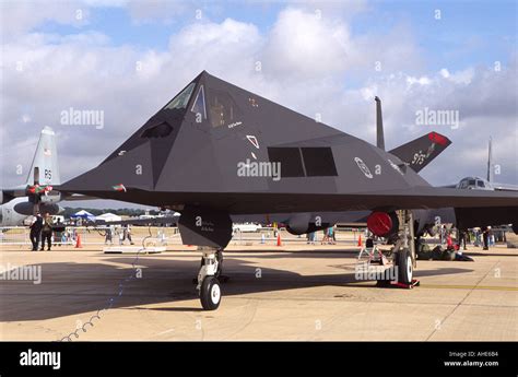 F 117 Nighthawk Stealth Fighter Hi Res Stock Photography And Images Alamy