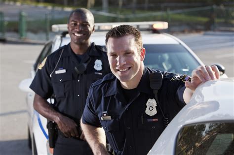 Free Ways To Learn About Police Officers Police Officer Jobs Police