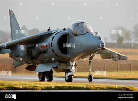 Harrier Jump Jet Take Off Hi Res Stock Photography And Images Alamy