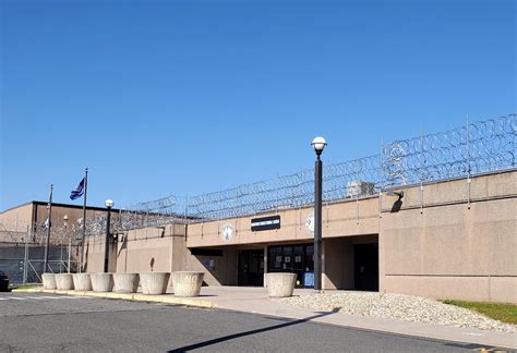 Headed To The Hartford Correctional Center 3 D Bail Bonds Can Bail You