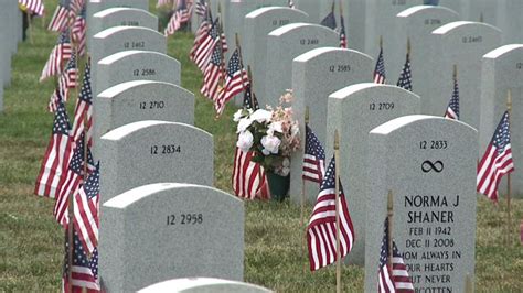 Hundreds Turn Out At The Ohio Western Reserve National Cemetery To