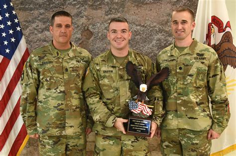 Illinois National Guard Soldiers Recognized For Recruiting Efforts