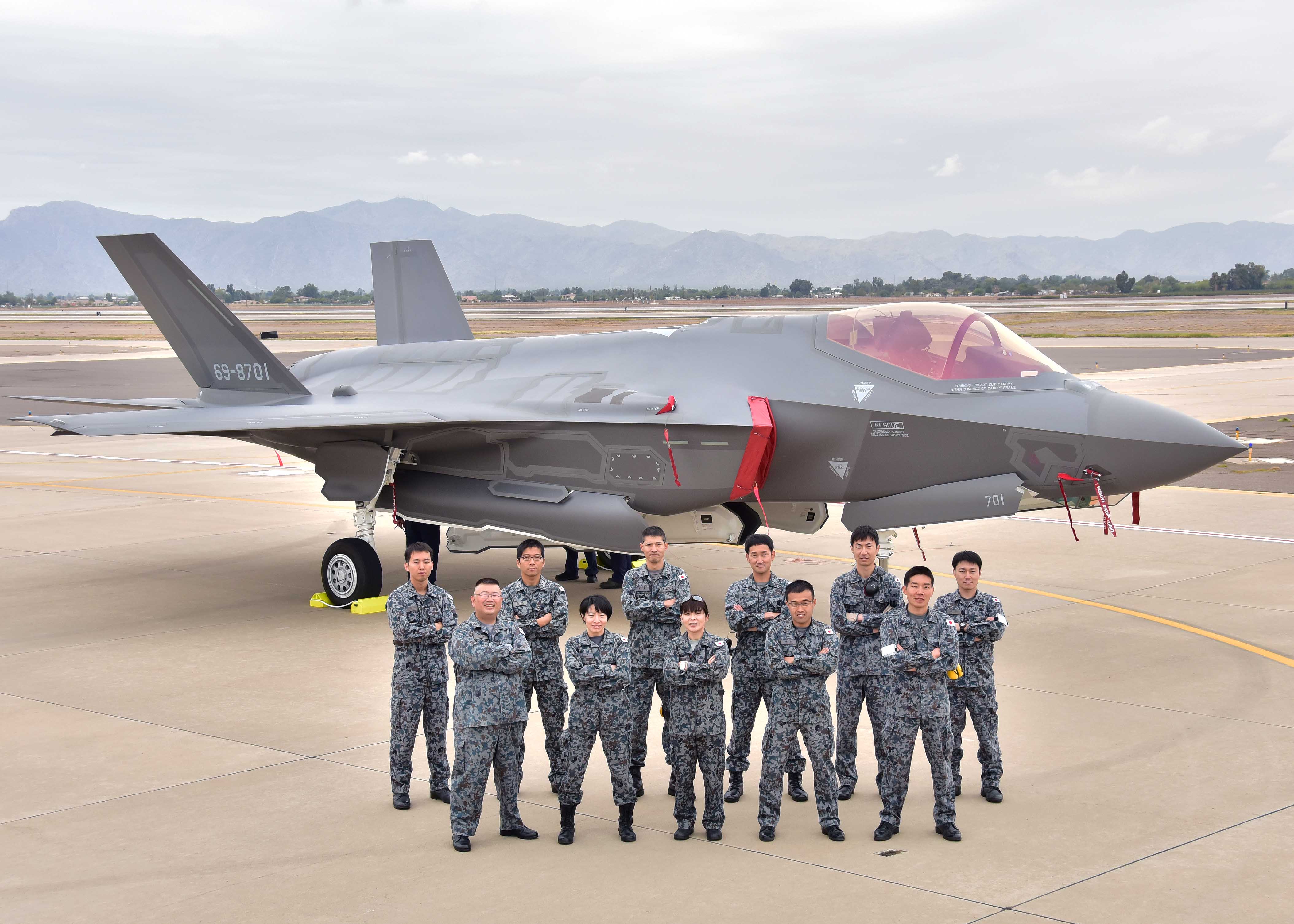 Japan Receives 1St F 35 Joint Strike Fighter The Diplomat