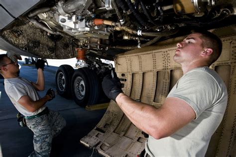 Jet Engine Mechanics Of Today S Us Air Force Jet Engine Class