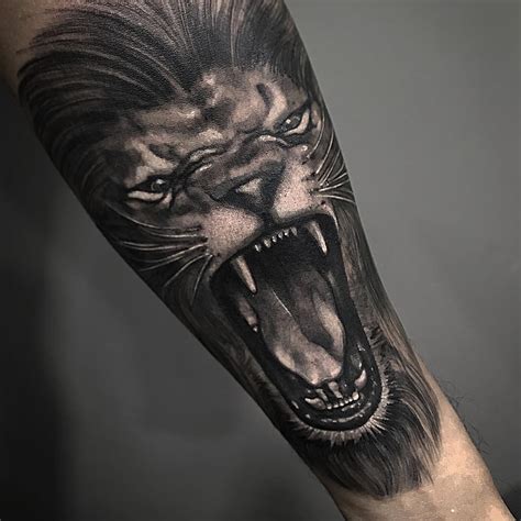 Male Lion Tattoo Designs