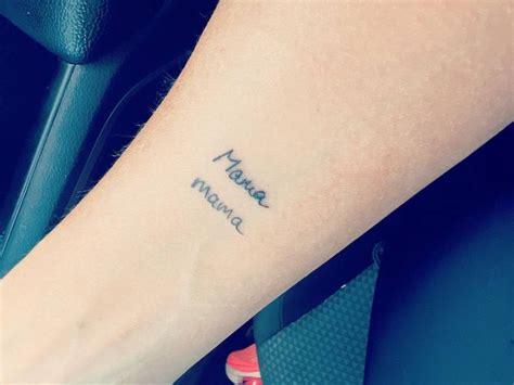 Mama Lettering Tattoo Located On Kate Beckinsale S