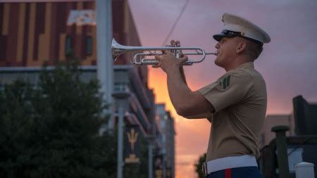 Marines Wake Up Phoenix 1St Marine Logistics Group News