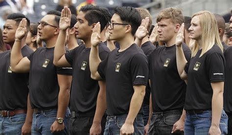 Military Recruiting Woes Spur Debate Over Enlistment Age Washington Times