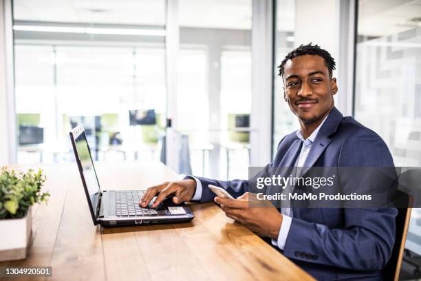 Navy Pay Office Photos And Premium High Res Pictures Getty Images