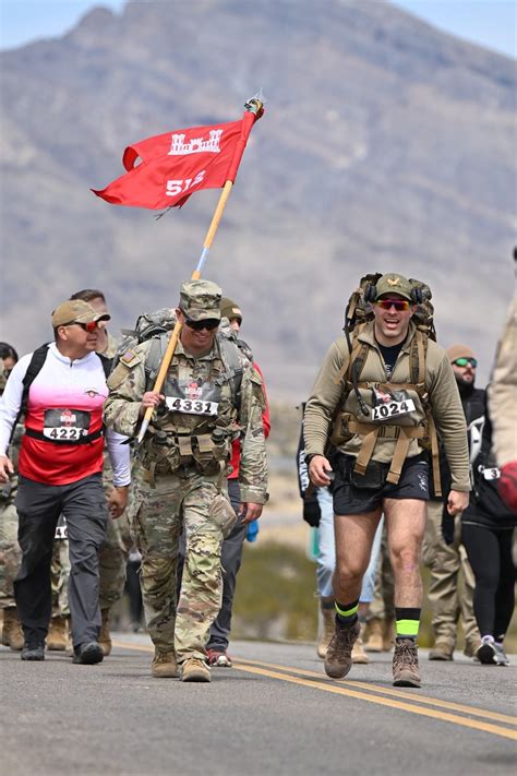 One Army South Soldier S Long Journey To The Bataan Memorial Death March Amp Gt Joint Base San