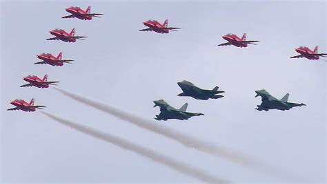 Red Arrows F35 And Typhoon Formation Flyby Riat 2016 Raf Fairford