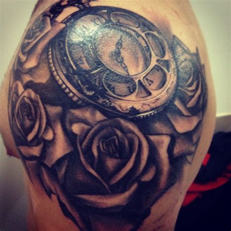 Roses Clock Deep And Dark Shoulder Piece This May Be My Style Time