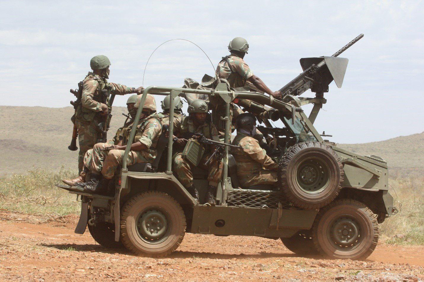 South African Special Forces Recces Aboard Their Hornet Rapid