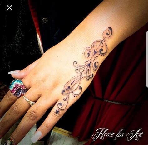 Tattoo Designs For Ladies Hand