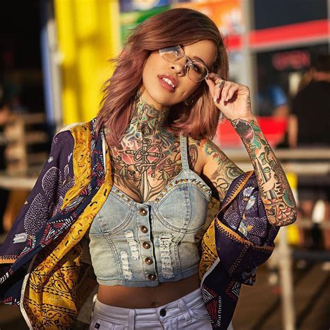 Tattoo Model With Whole Ink Model Tattoo Model Girl Inspiration