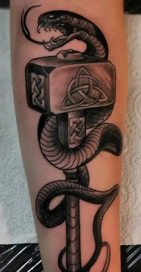 The Hammer Of Thor Thor Hammer Tattoo Mjolnir Tattoo Thor Tattoo