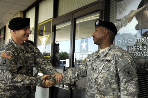 Things You Should Know Before Meeting The Military Recruiter Serve