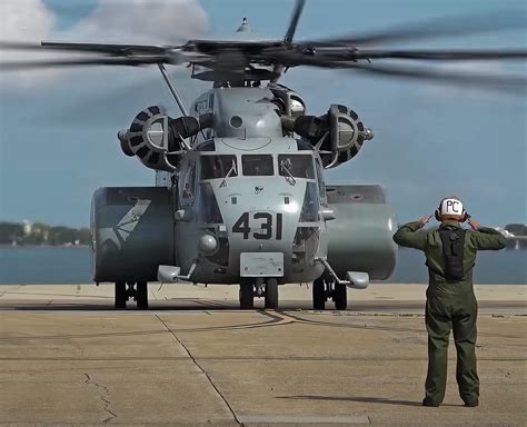 This Is The Navy S Largest Helicopter Mh 53 Sea Dragon Youtube