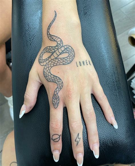 Top 25 Stunning Hand Tattoo Ideas For Women In 2024 Harunmudak