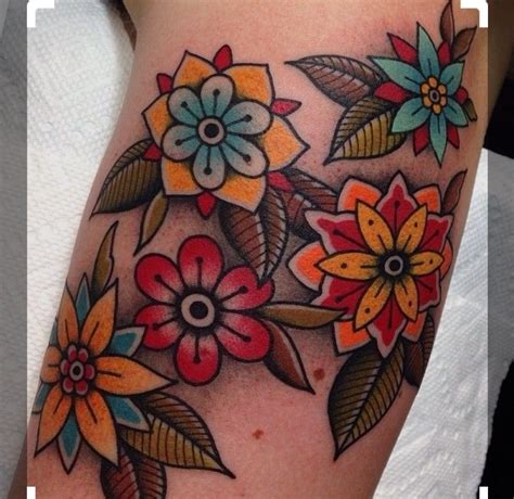 Traditional Flower Tattoos Traditional Tattoo Old School Traditional