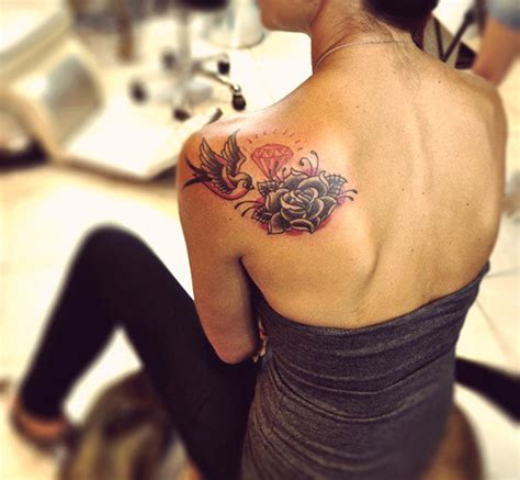 Trendy Shoulder Rose Tattoos