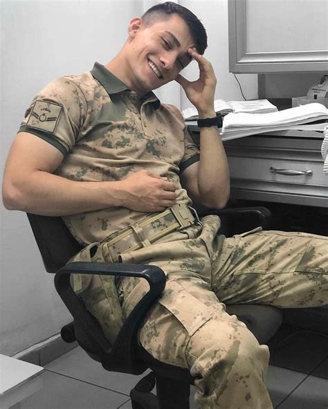 Tumblr Reference For Men In Uniform Hot Army Men Men S Uniforms Hot