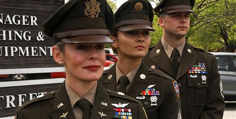 Us Army New Uniforms Goes Back To Ww Ii Classic Style Captain America