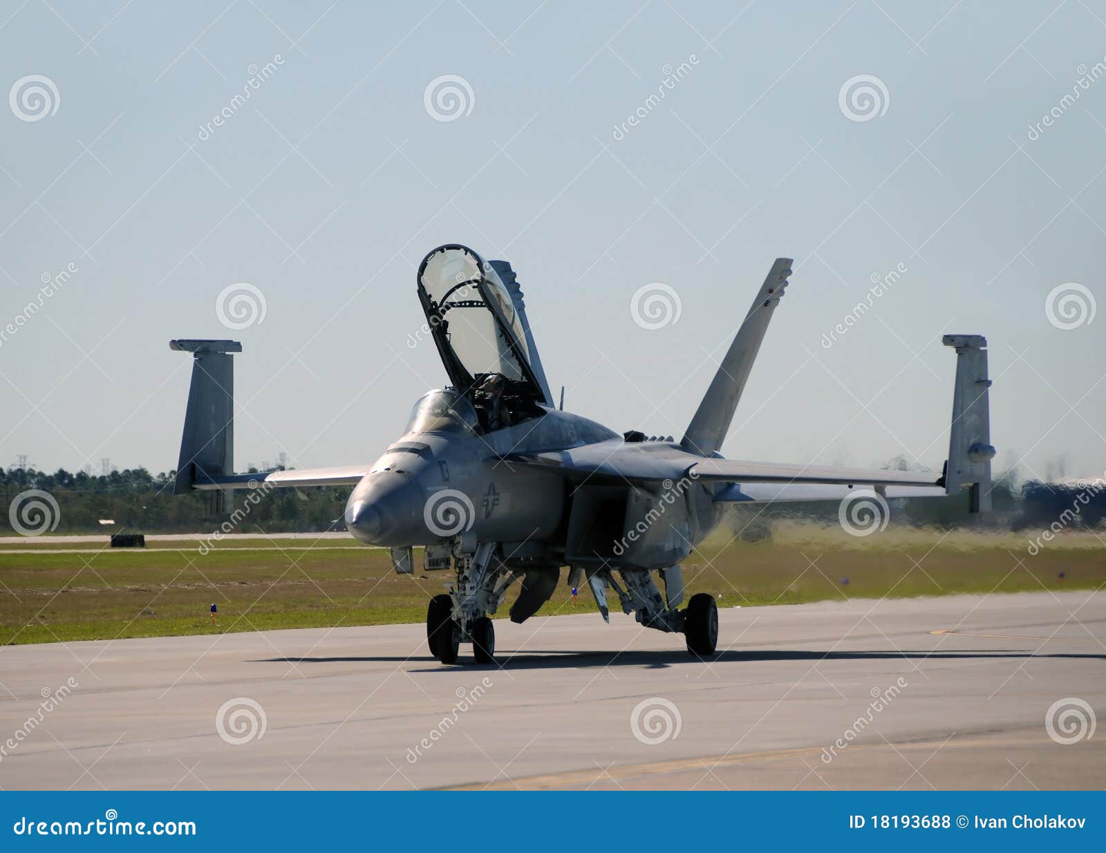 Us Navy F A 18 Jetfighter Landing Editorial Stock Photo Image Of